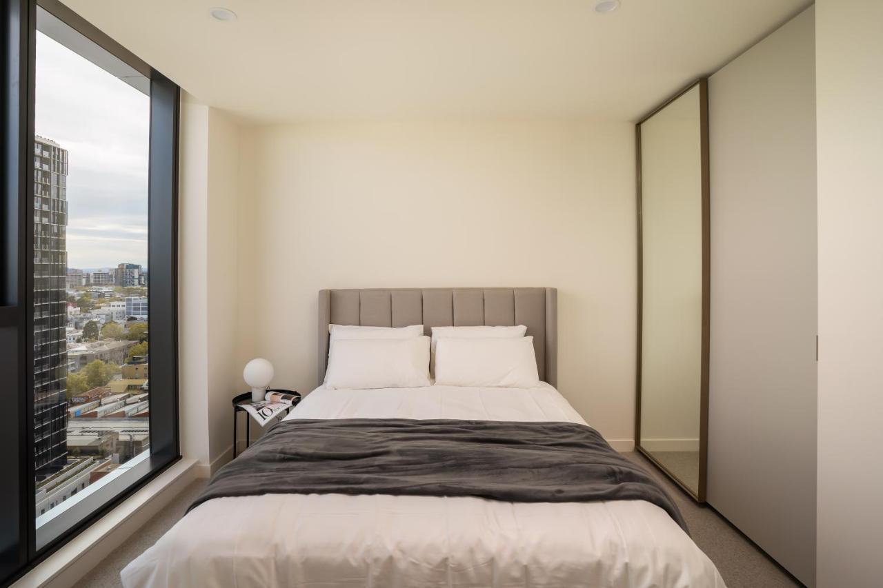 Ifsuites Melbourne Village Bagian luar foto