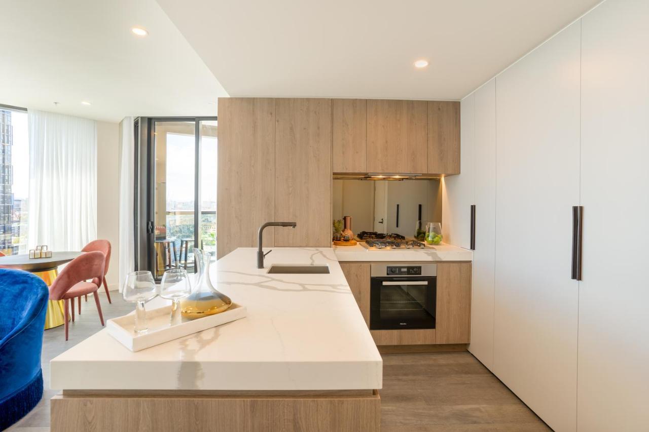 Ifsuites Melbourne Village Bagian luar foto